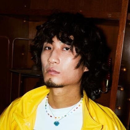 guitar: LEEN HWANG / 황린